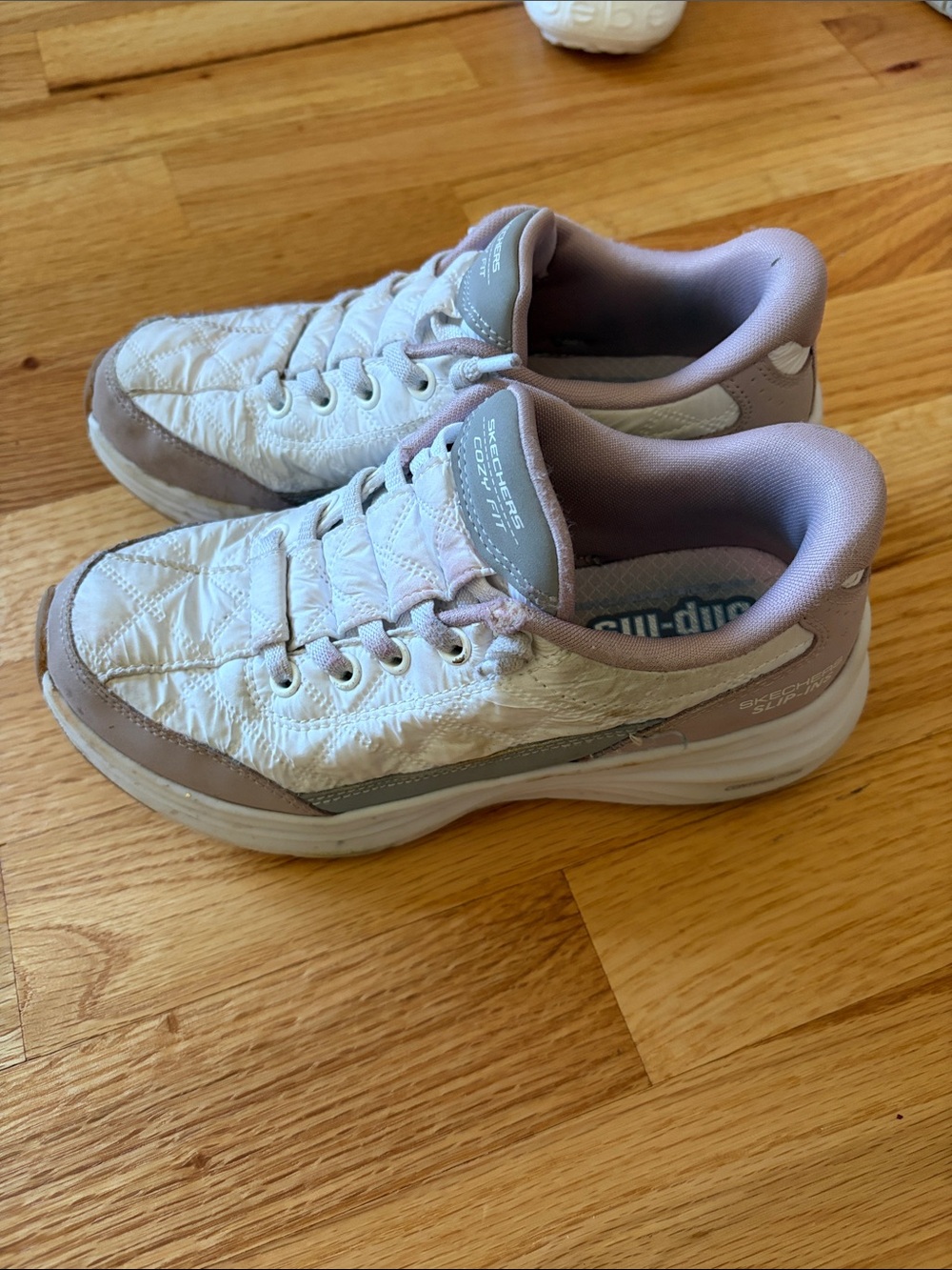 Skechers White and Light Pink Quilted Slip-in Sneakers - 13